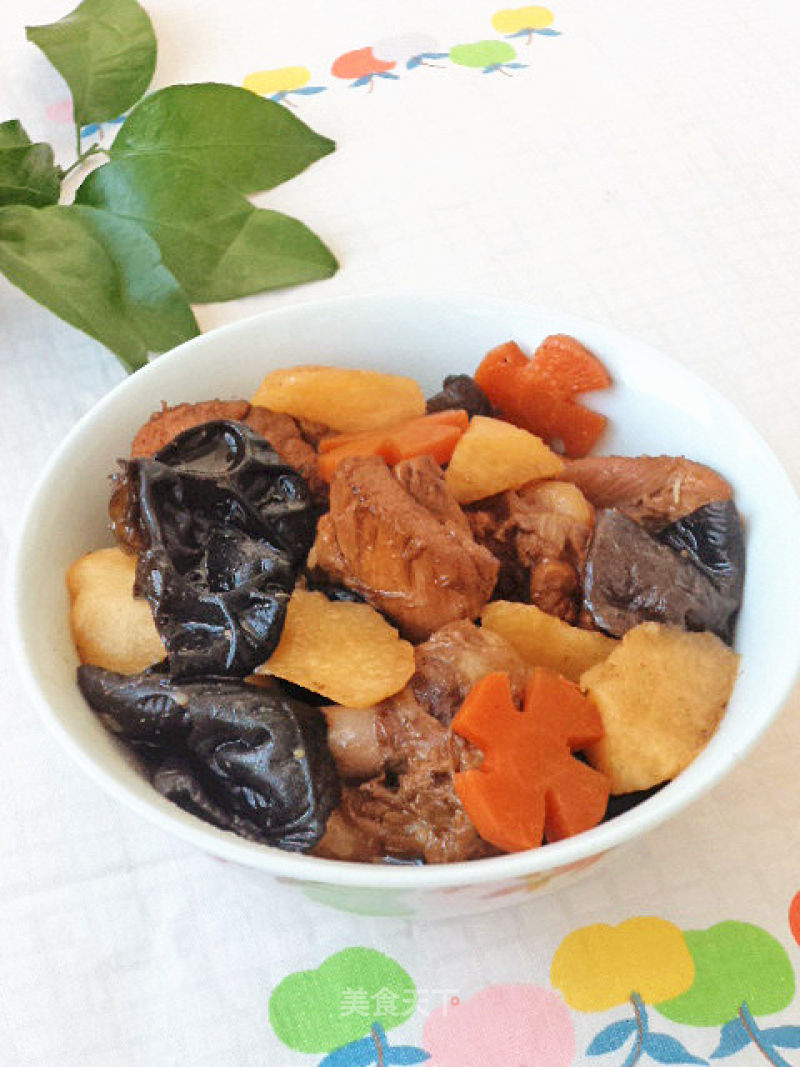 Stewed Chicken with Yam and Black Fungus recipe