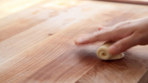 Start Making Egg Yolk Crisps from Fried Red Bean Paste (video) recipe
