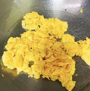 Here Comes The Scrambled Spinach with Eggs that Can Relieve Eye Fatigue recipe