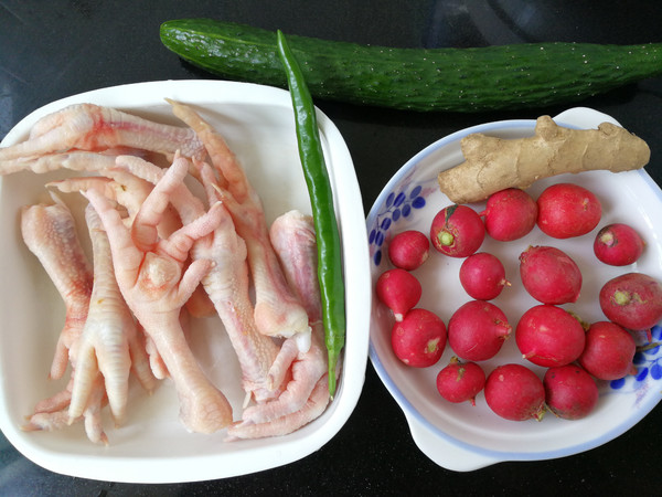 Chicken Feet with Radish and Cucumber recipe