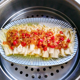 Enoki Mushroom with Garlic recipe