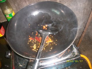 Stir-fried Beef with Garlic Moss-a Meeting of Toughness and Crispness recipe