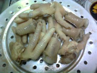 Yipin Fresh Vinegar Soaked Chicken Feet recipe