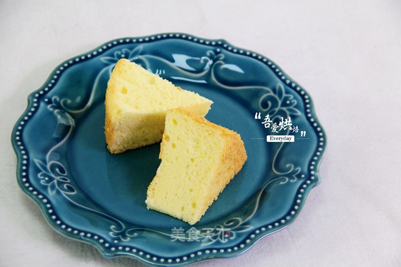 Soft Lemon Chiffon Cake