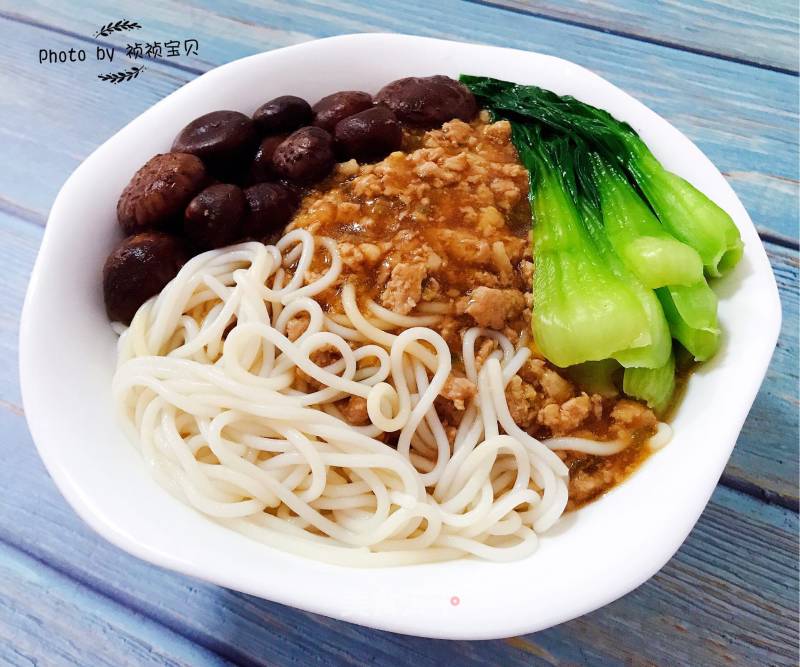 Rice Noodles with Meat Sauce and Seasonal Vegetables recipe