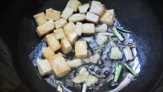 Tofu Mixed with Sprouts recipe