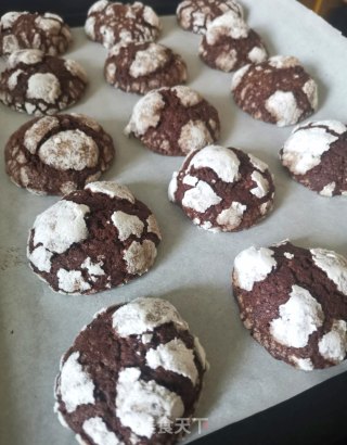 Cocoa Snow Cookies recipe