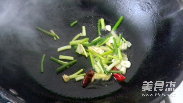 Fried Razor Clams with Green Onion and Ginger recipe