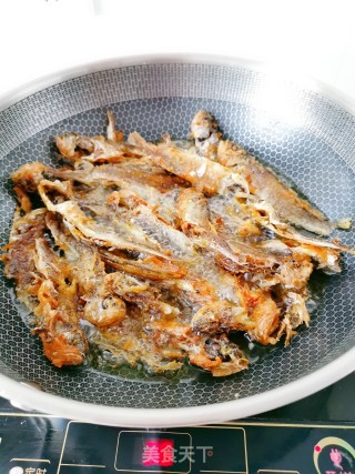 Braised Small Yellow Croaker with Black Bean Sauce recipe