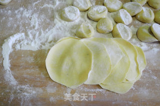 Radish Pork Clam Dumplings recipe