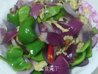 Scrambled Eggs with Purple Onion and Green Pepper recipe