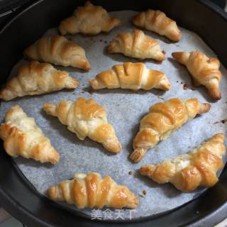 Mini Croissants recipe