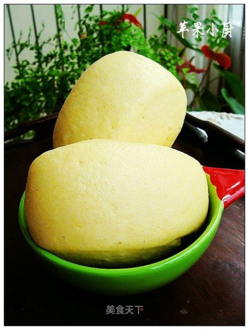 Cornmeal Knife Cut Buns recipe
