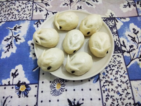 Bunny Milk Bean Buns recipe