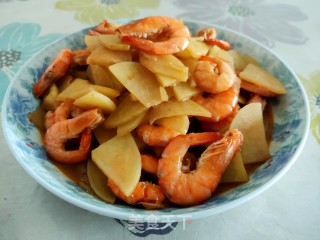 Fried Potato Chips with Green Shrimp recipe