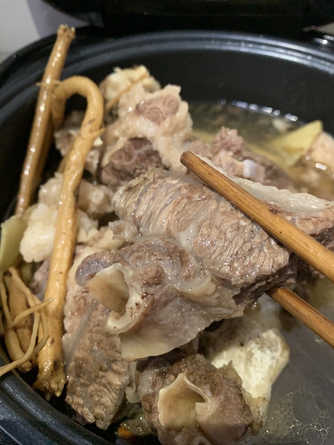 The First Bowl of Beef Soup in Winter recipe