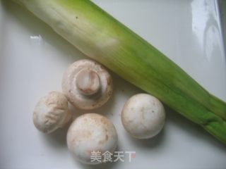 Stir-fried Mushrooms with Rice White recipe