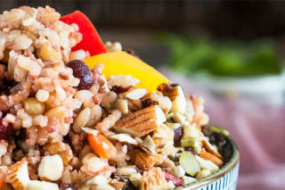 Rich and Nutritious Bibimbap with Beetroot recipe