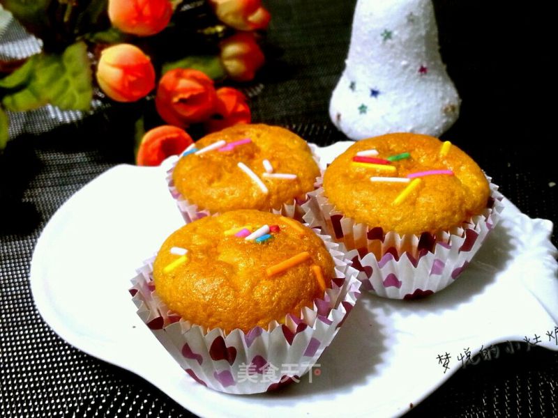 Orange Syrup Candy Cupcakes
