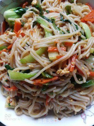 Stir-fried Rice Noodles with Eggs and Vegetables recipe