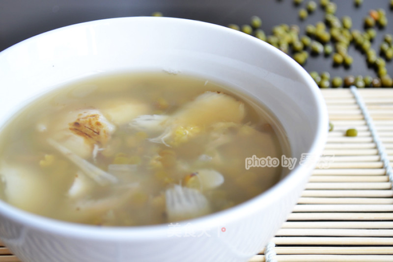 Mung Bean Lily Soup recipe