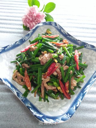 Stir-fried Pork with Chives recipe