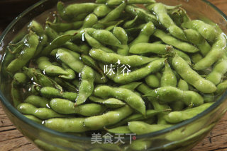 Spicy Poached Edamame recipe