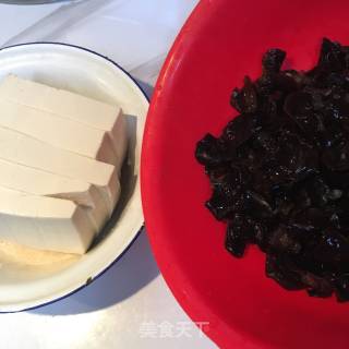 Braised Tofu with Fungus recipe