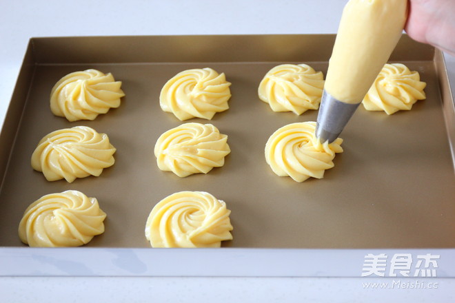 Meringue Puffs recipe