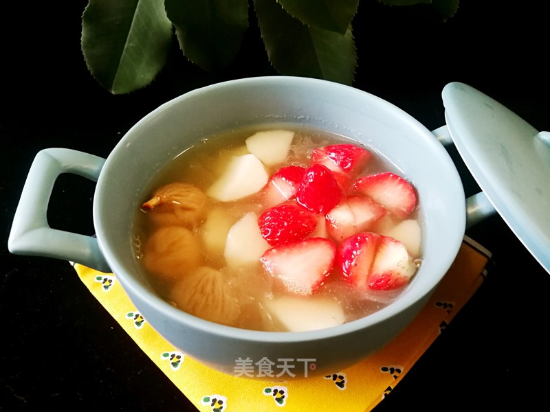 Strawberry Yam and White Fungus Soup