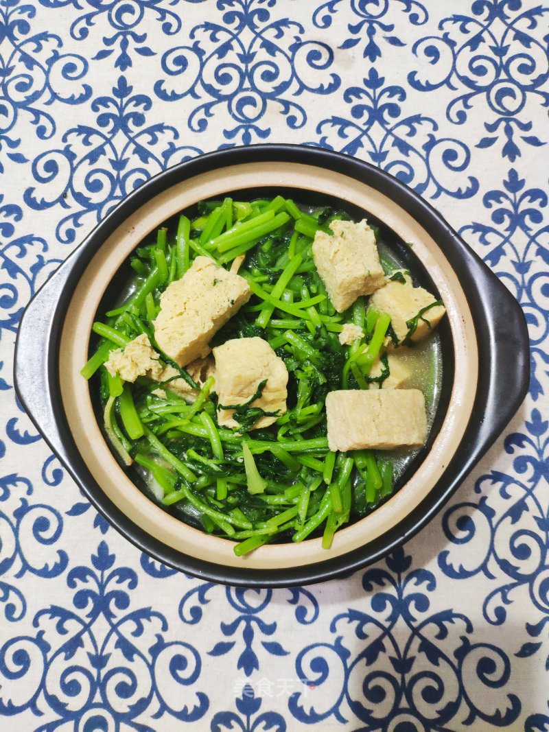 Stewed Frozen Tofu with Chrysanthemum recipe