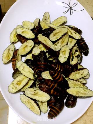 Dried Cumin Cicada Pupa recipe