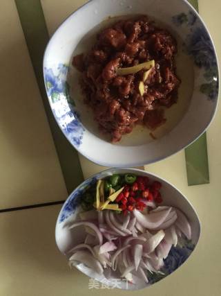 Fried Beef with Onion recipe