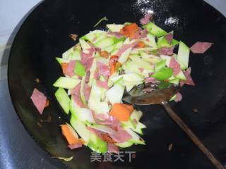 Stir-fried Ham with Zucchini recipe