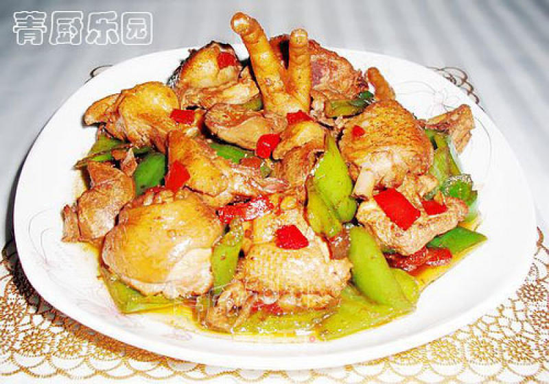 A Delicacy that You Can't Afford to Put Down Your Chopsticks-roasted Chicken Nuggets with Hot Peppers recipe