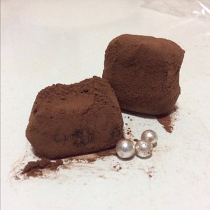 Super Simple! ! Raw Chocolate for Valentine's Day recipe