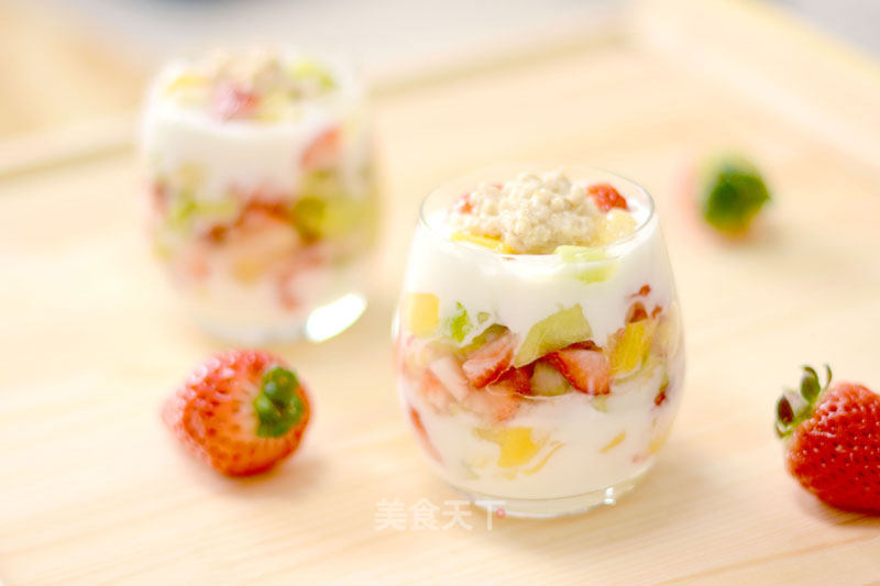 Oatmeal Yogurt Fruit Cup recipe