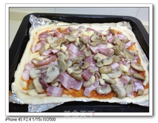 Bacon and Mushroom Pizza recipe