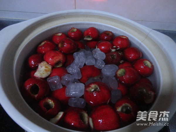 Boiled Hawthorn with Rock Sugar recipe