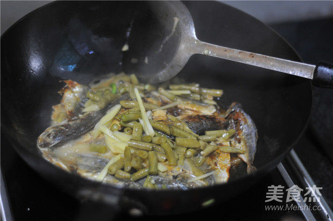 Braised Fish with Capers recipe