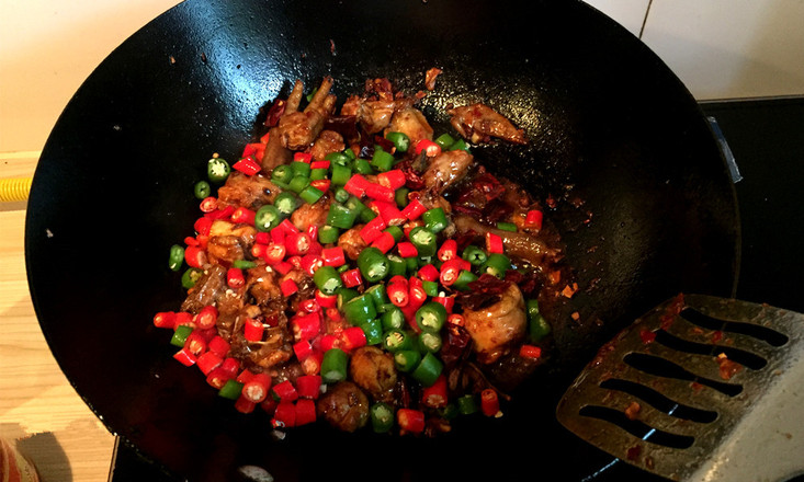 Spicy Chicken with Fresh Peppers, A Small and Beautiful Delicacy recipe
