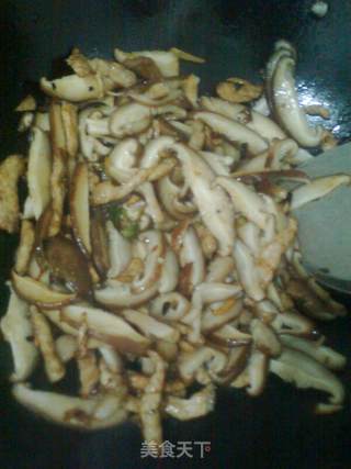 Shuang Mushroom Shredded Pork recipe