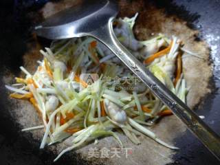 Fried Razor Clams with Leek Buds recipe