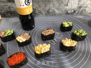 Gunkan Sushi (also Yixian) recipe