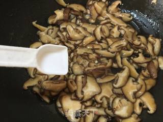 Stir-fried Shiitake Mushrooms with Garlic recipe