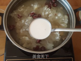 Chestnut Longan and Tremella Soup recipe