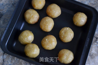 #新良第一节烤大赛#cantonese-style Double Egg Yolk Coconut Paste Mooncake recipe