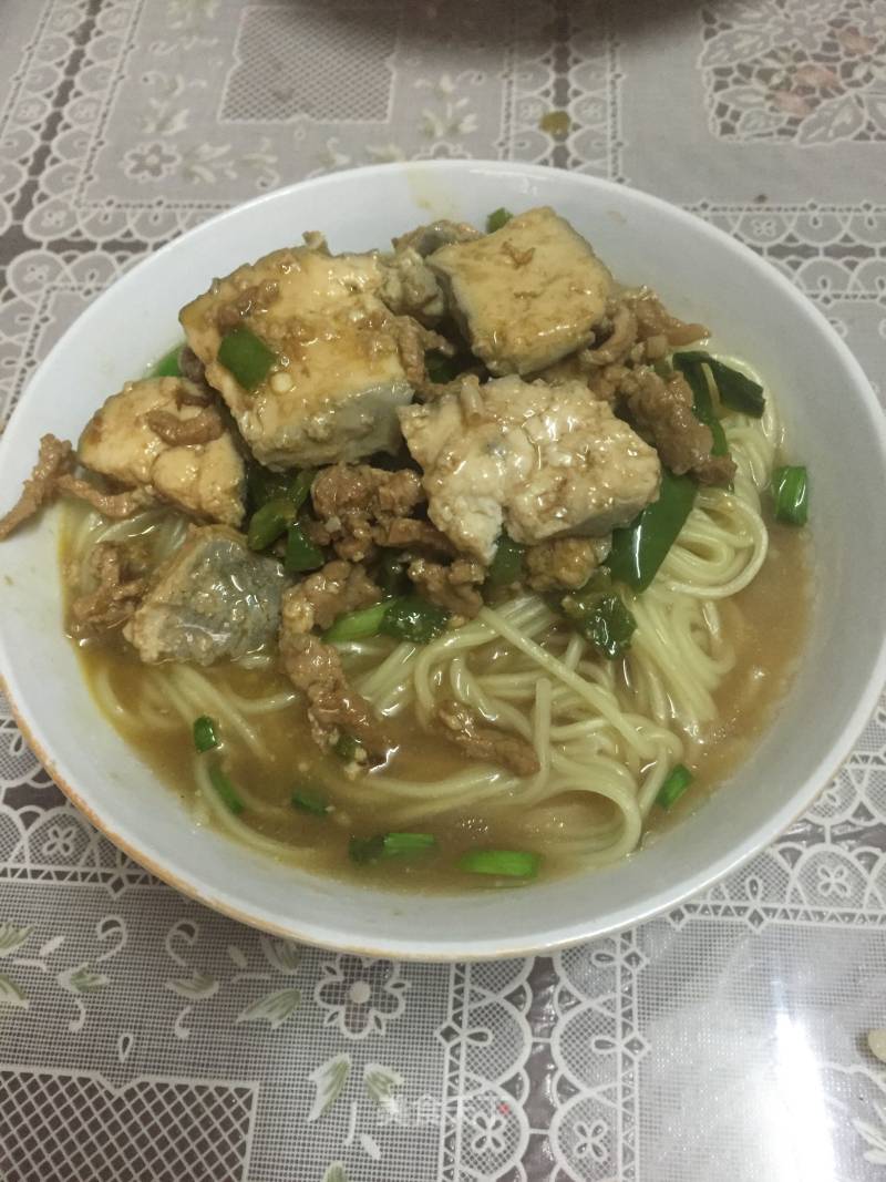 Tasty and Stinky Shredded Pork Noodles recipe