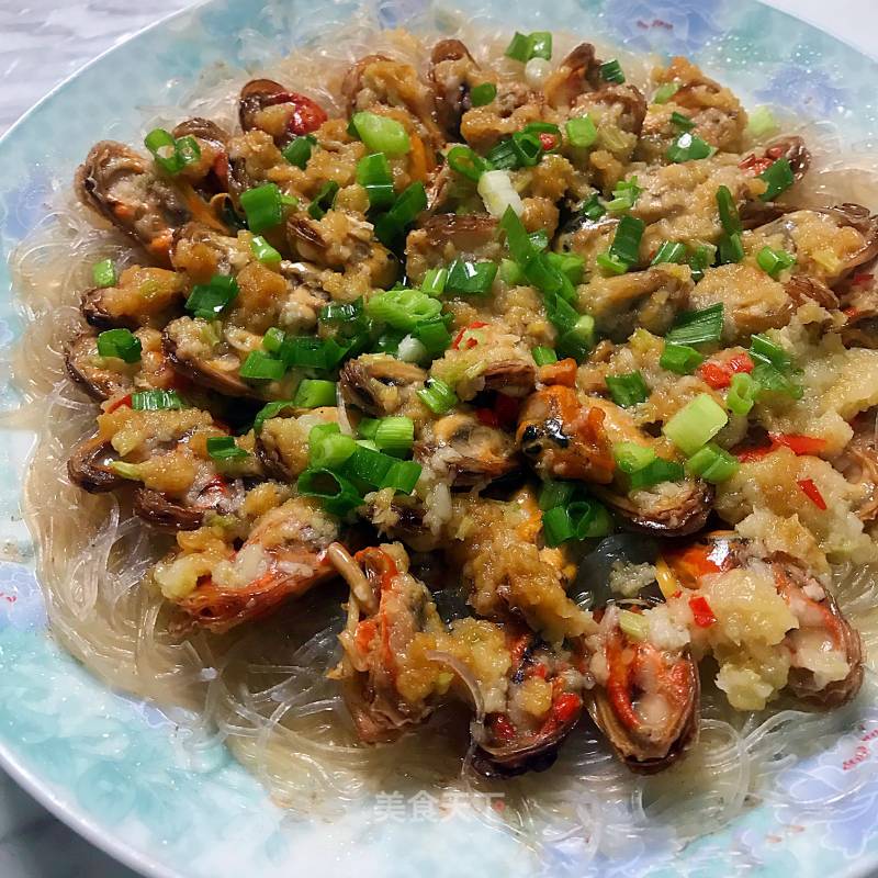 Steamed Vermicelli with Garlic and Sea Rainbow recipe