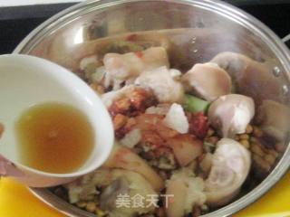 Spicy Red Fermented Bean Curd and Peanut Pork Feet recipe
